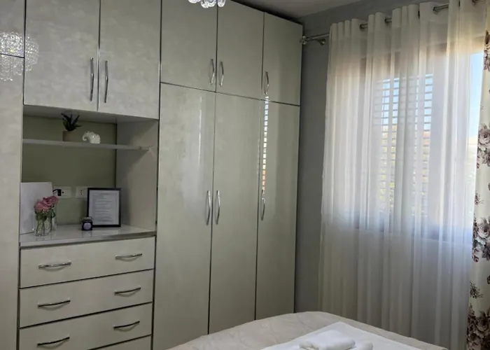 דירה Gega Apartment's 1 *